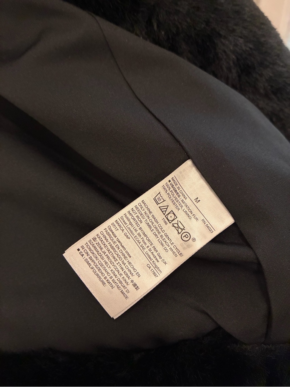 GAP Black Faux Fur Jacket - Picture 4 of 6